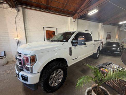 Used 2020 Ford F250 Super Duty Platinum image 1