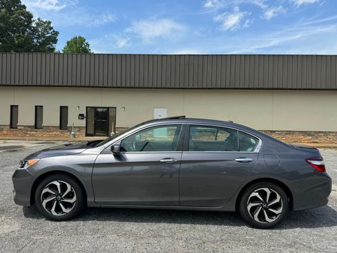Used 2016 Honda Accord EX-L Sedan image 4