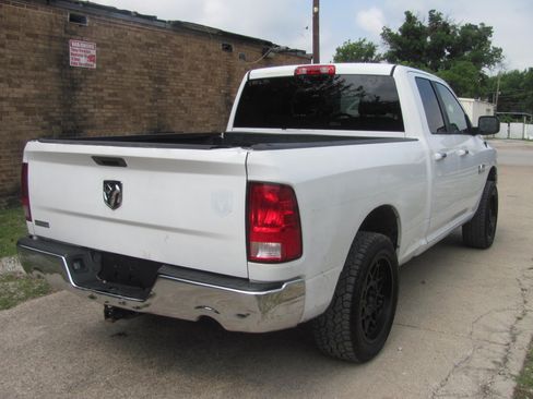 Used 2016 RAM 1500 2WD Quad Cab SLT image 3