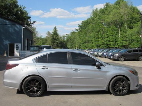 Used 2016 Subaru Legacy 2.5i Limited AWD/4WD image 9