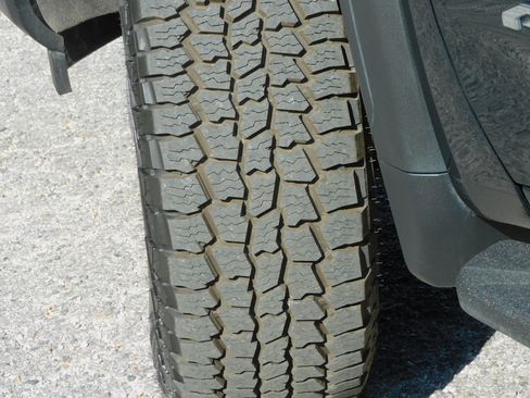 Used 2024 GMC Sierra 3500 AT4 image 18