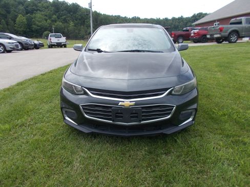 Used 2016 Chevrolet Malibu LT FWD image 2