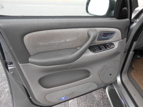 Used 2002 Toyota Sequoia 2WD TRD Sport image 10