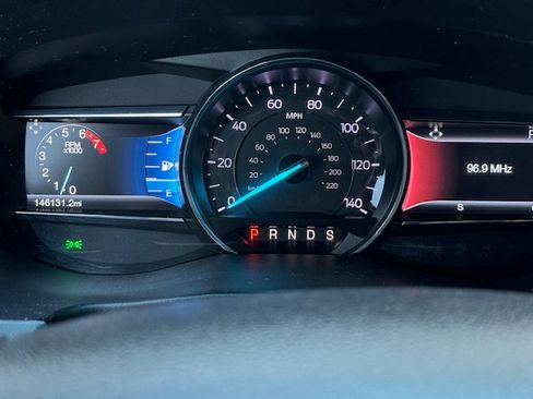 Used 2017 Ford Explorer XLT image 20