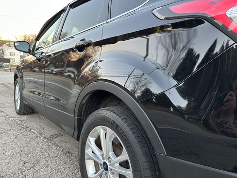 Used 2017 Ford Escape SE image 7