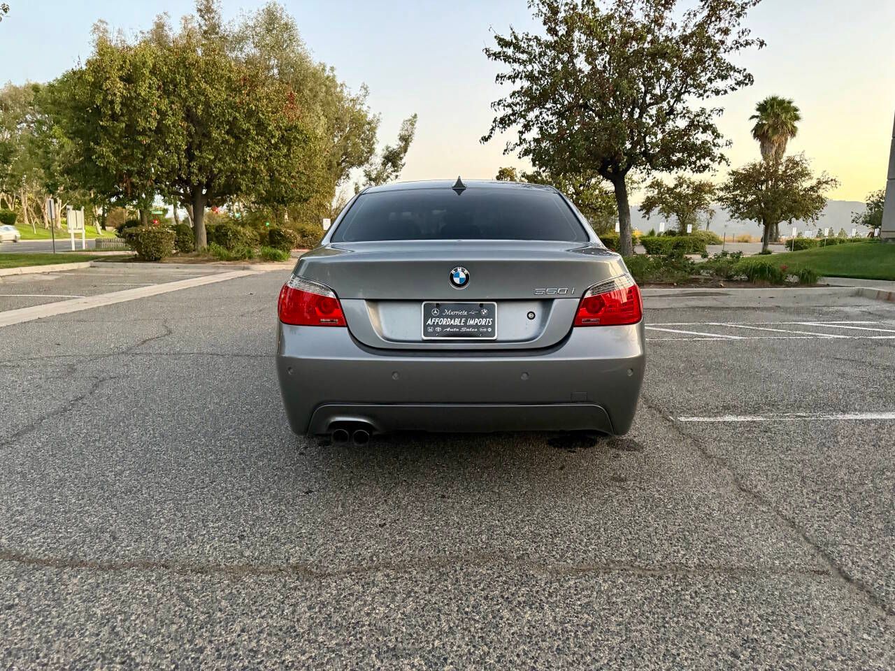 Used 2010 BMW 550i w/ M-Sport Package RWD image 11