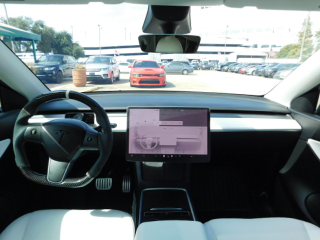 Used 2022 Tesla Model Y AWD Performance image 13