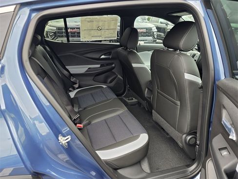 New 2025 Buick Envista Preferred image 29