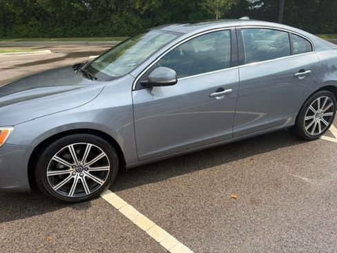 Used 2017 Volvo S60 T5 Inscription Premier AWD image 18