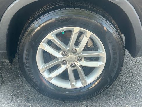 Used 2014 Kia Sorento FWD LX image 26