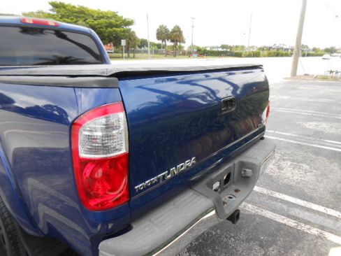Used 2005 Toyota Tundra 2WD Double Cab SR5 image 4