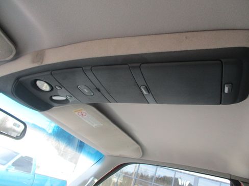 Used 1998 GMC Sierra 1500 SLE image 42