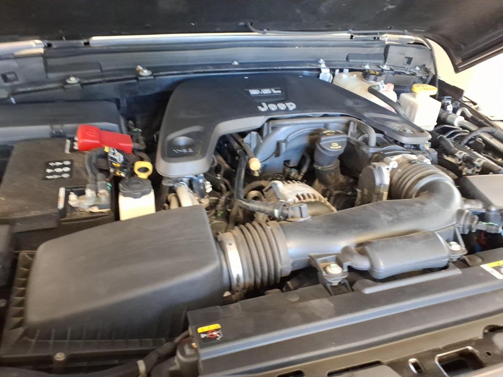 Used 2020 Jeep Gladiator Overland AWD/4WD image 21