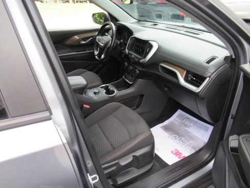 Used 2021 GMC Terrain AWD SLE image 18