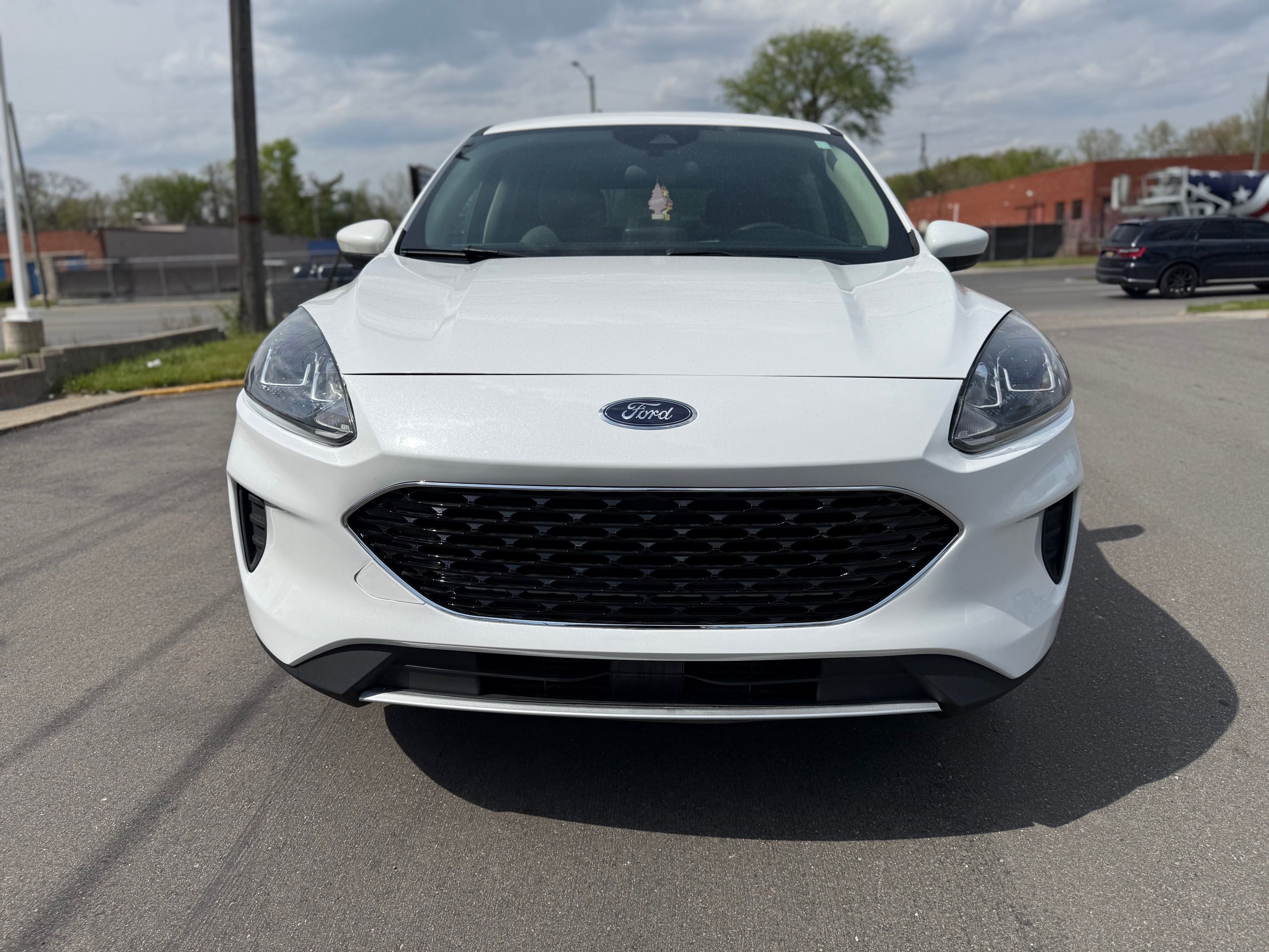 Used 2020 Ford Escape AWD SE image 2