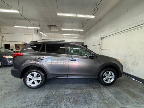 Used 2013 Toyota RAV4 XLE image 2