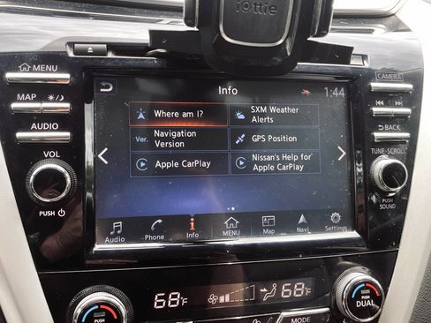 Used 2017 Nissan Murano AWD Platinum image 18