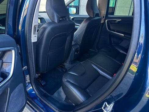 Used 2015 Volvo XC60 T5 Platinum image 14