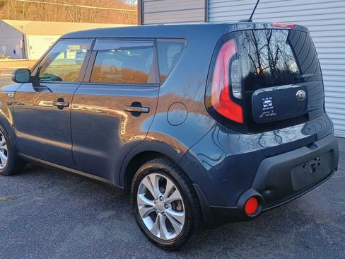 Used 2014 Kia Soul + image 5