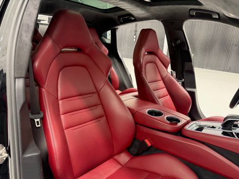 Used 2019 Porsche Panamera GTS image 23