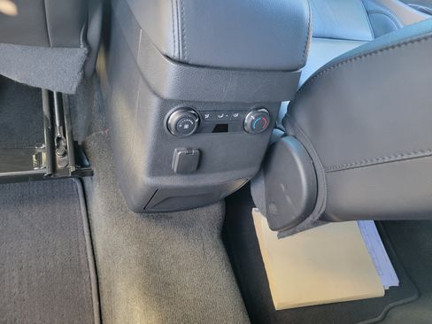 Used 2013 Ford Explorer XLT image 25