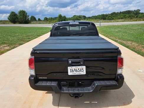 Used 2021 Toyota Tacoma 4x4 Double Cab image 4