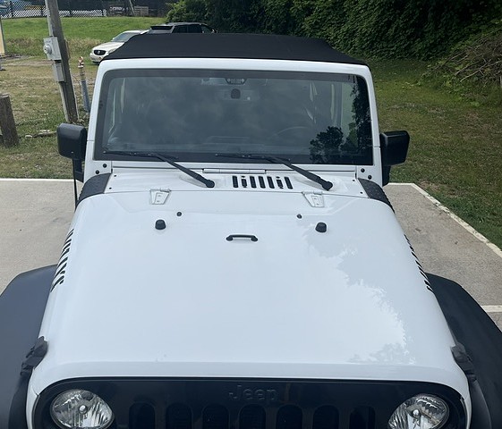 Used 2016 Jeep Wrangler 4WD Sport image 12