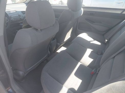Used 2011 Honda Civic DX-VP image 9