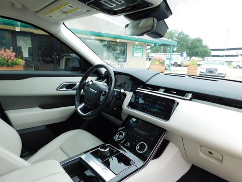 Used 2020 Land Rover Range Rover Velar S AWD/4WD image 21
