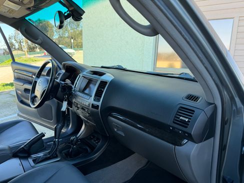 Used 2005 Lexus GX 470 image 31