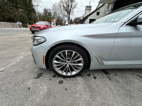 Used 2021 BMW 530i xDrive image 9