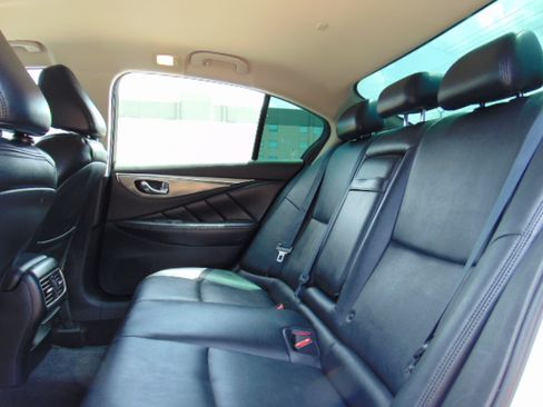 Used 2017 INFINITI Q50 2.0t image 23