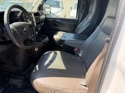 Used 2014 Chevrolet Express 3500 UNAVAIL RWD image 10