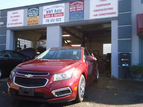 Used 2015 Chevrolet Cruze LT image 1