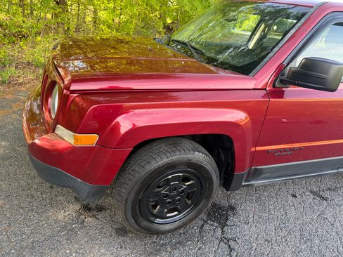 Used 2016 Jeep Patriot Sport image 39