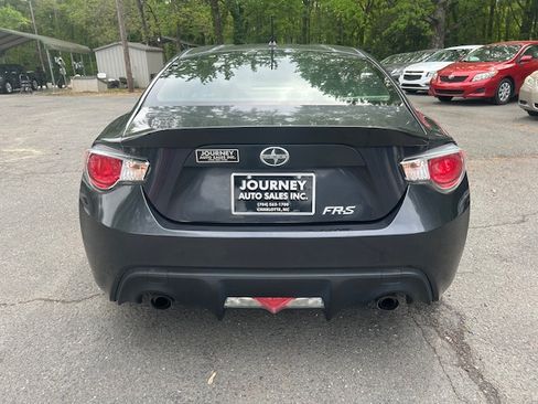 Used 2013 Scion FR-S image 9