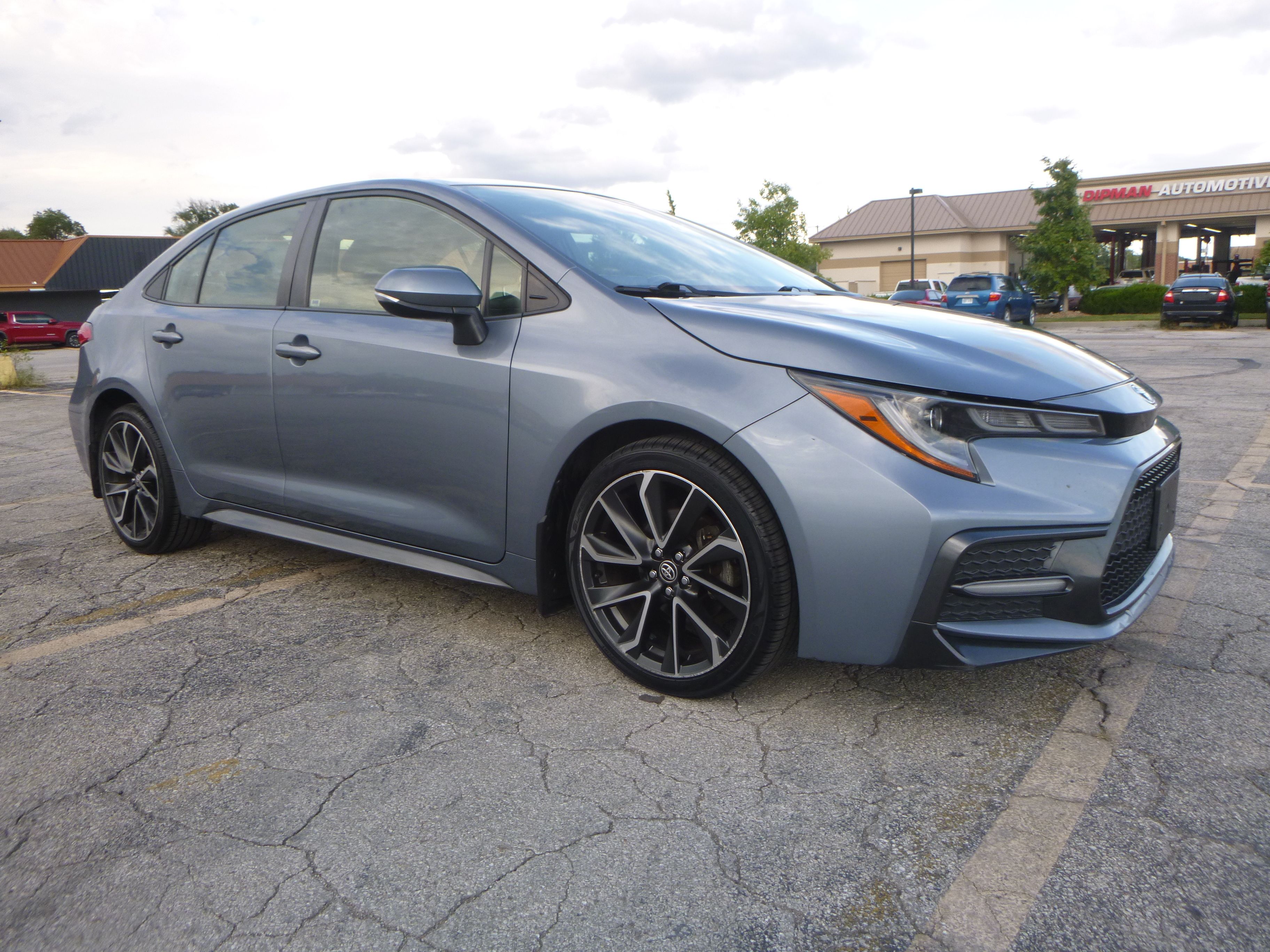 Used 2020 Toyota Corolla SE Sedan w/ Premium Package FWD image 4