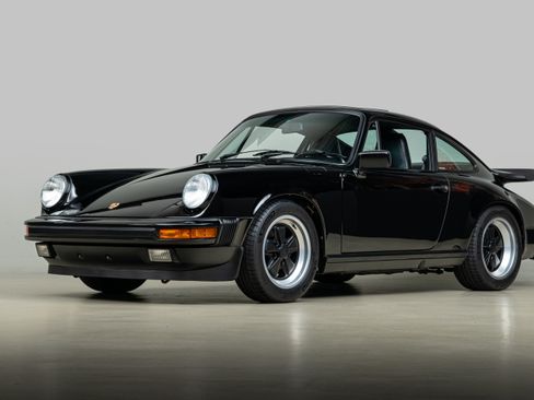 Used 1987 Porsche 911 Carrera Coupe RWD image 33