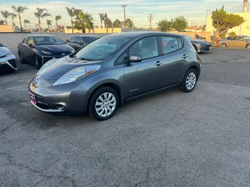 Used 2015 Nissan Leaf S image 5