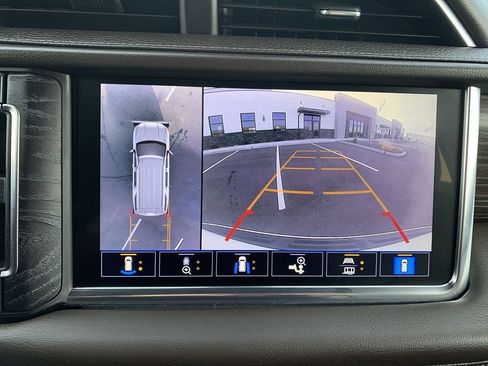 Used 2021 GMC Yukon Denali image 28