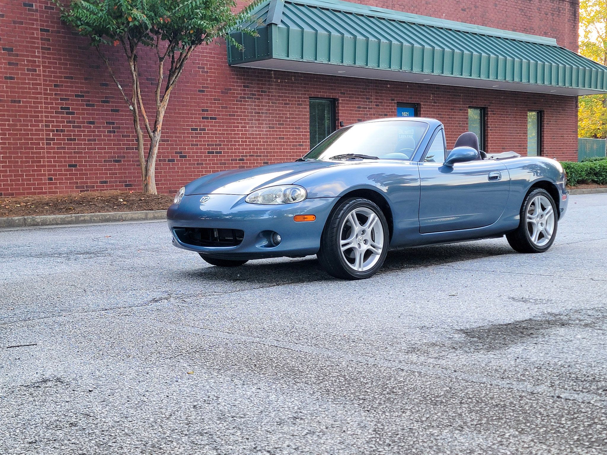 Used 2005 MAZDA MX-5 Miata UNAVAIL RWD image 21
