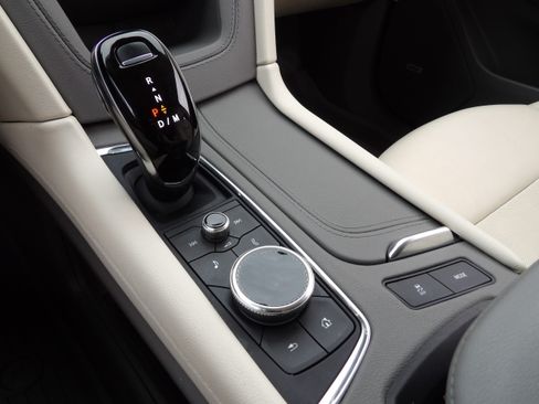 Used 2022 Cadillac XT6 AWD Premium Luxury image 31