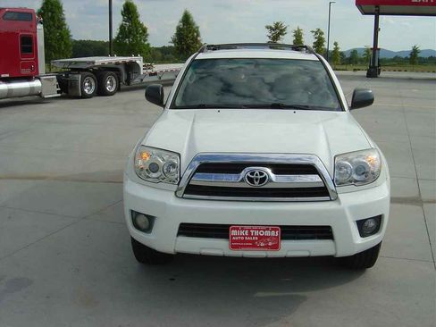 Used 2007 Toyota 4Runner SR5 image 6