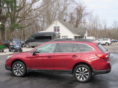 Used 2017 Subaru Outback 2.5i Limited image 5