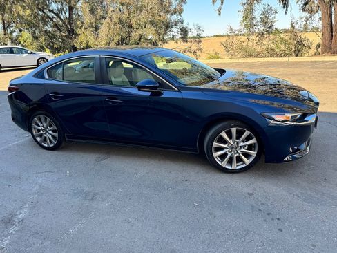 Used 2022 MAZDA MAZDA3 image 11