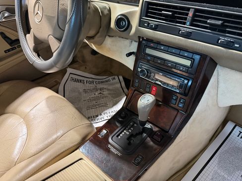 Used 1998 Mercedes-Benz SL 500 image 9