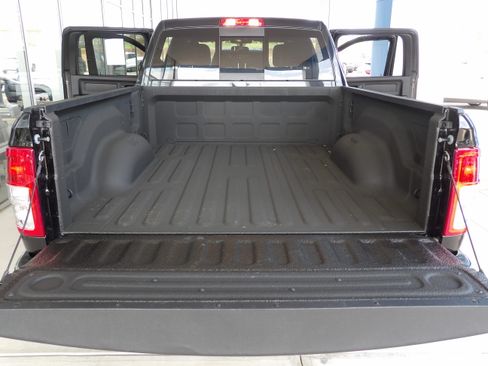 Used 2022 RAM 2500 Tradesman image 19