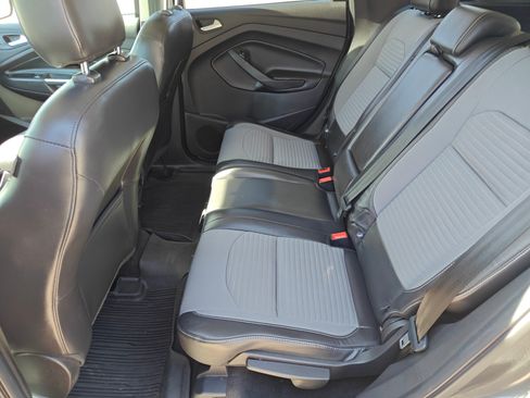 Used 2018 Ford Escape SE image 16