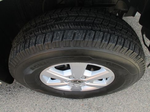 Used 2022 Mercedes-Benz Sprinter 4x4 2500 144 Cargo image 49
