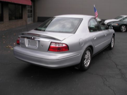 Used 2005 Mercury Sable LS image 4